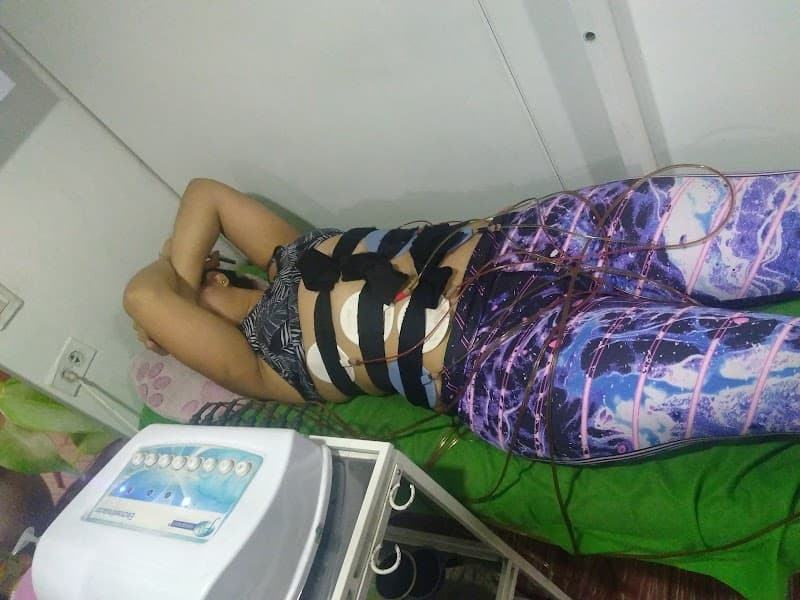 Figura esbelta spa Medellín photo