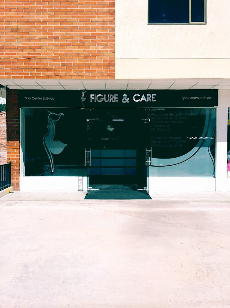 Figure and Care Cuenca photo