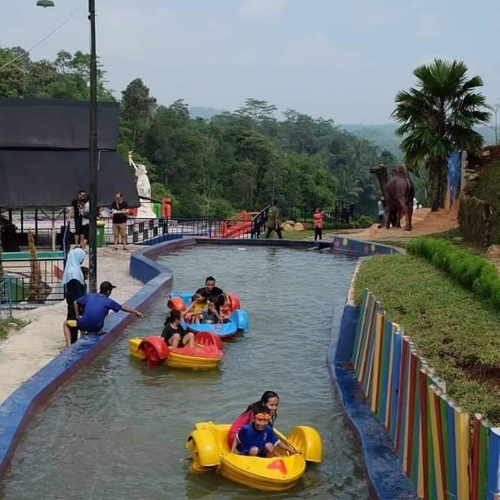 Fingkiy Purwakarta photo