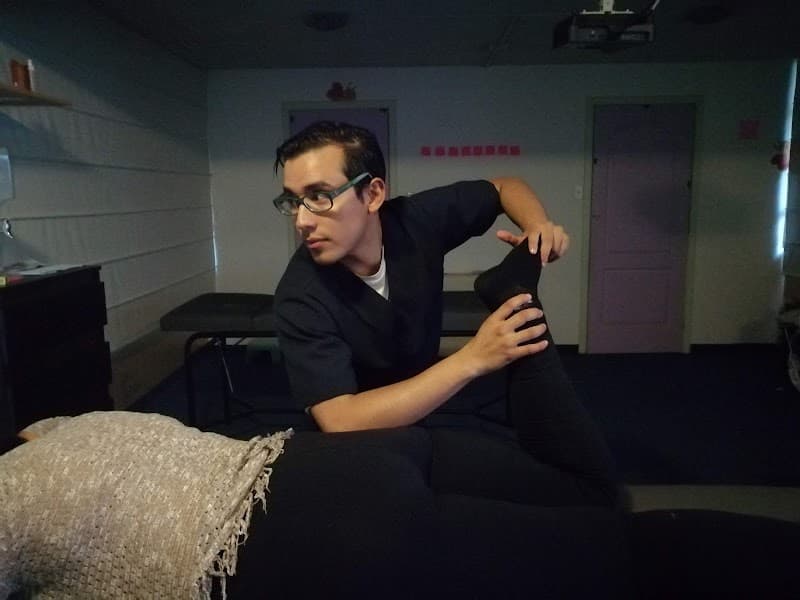 Fisioterapia Masajes Isakfisio Quito photo