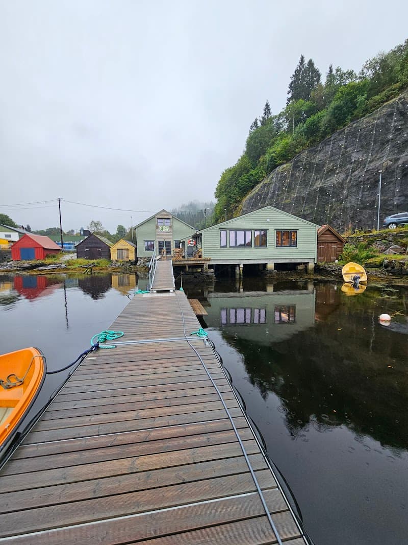 Flabellina Flytende Kunstbadstue Lonevåg photo