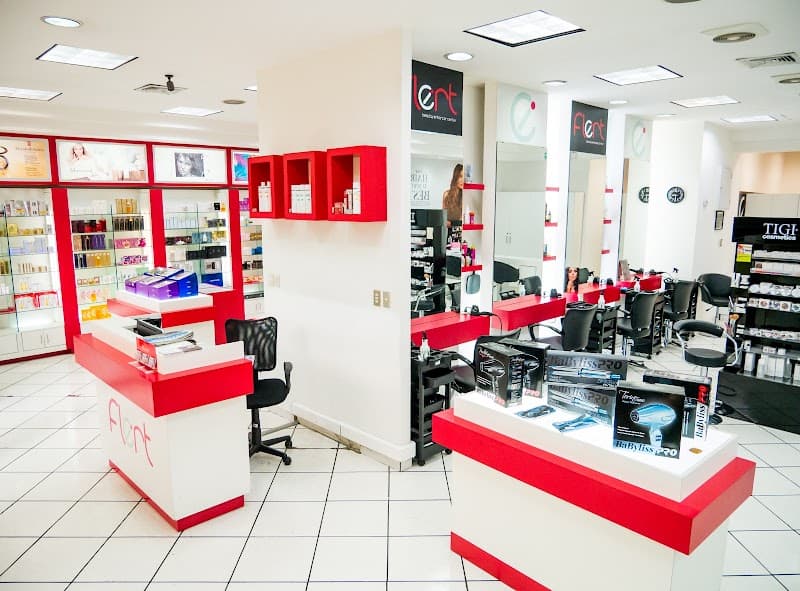 Flert Salon and Spa Plaza Mundo Soyapango photo