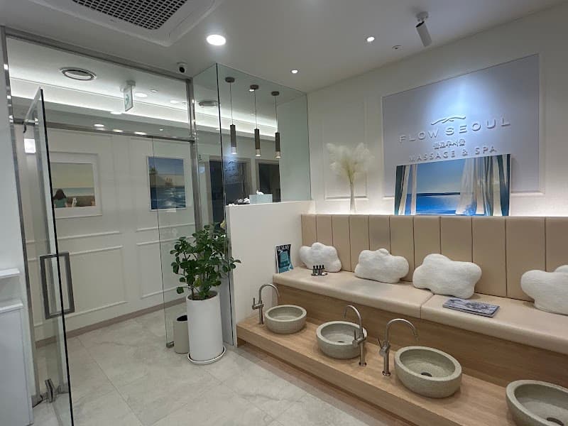FLOWSEOUL Massage & SPA Flow Seoul Jamsil Heliocity & Local Loved Seoul Massage Experience Gangnam photo