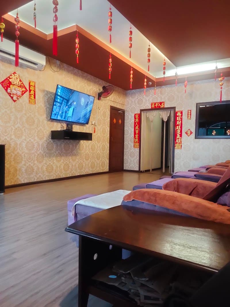 Foot Reflexology Massage Healthy Foot Therapy Health Center Ipoh photo