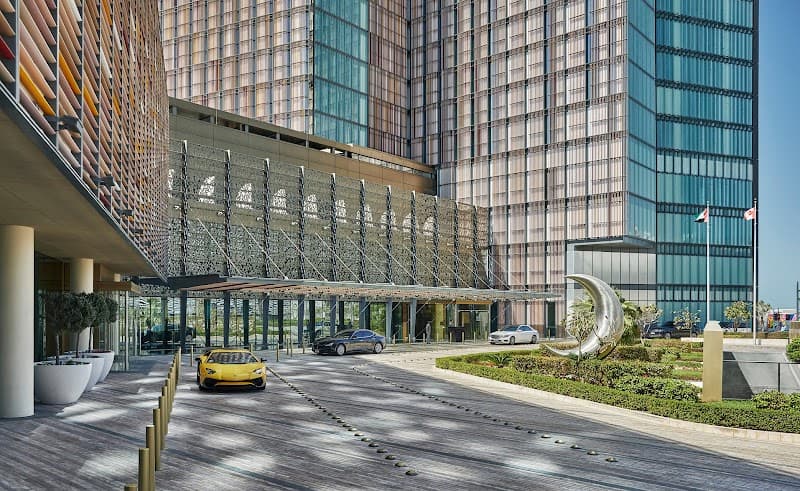 Four Seasons Hotel Abu Dhabi at Al Maryah Island photo