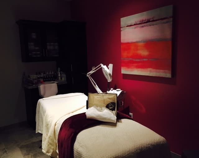 Fuchsia Spa-Phoenix-High Street photo