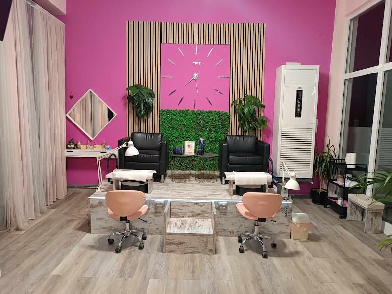 G Nails and Spa Maditou 9-11 photo