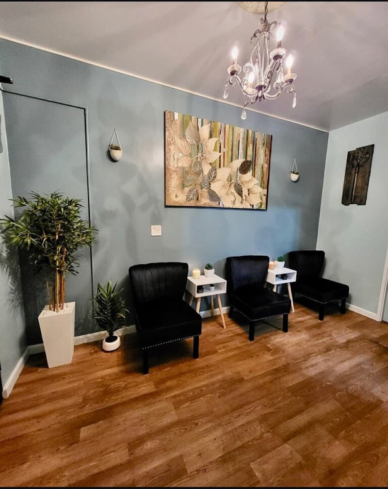 Gara's Beauty Image Aiea photo