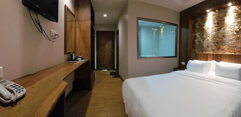 Gemsy Hotel Yangon photo