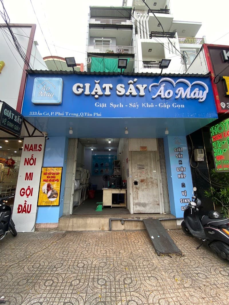 Giặt Sấy Sạch Quận Tân Phú photo