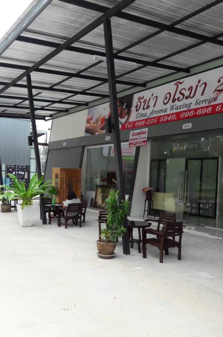 Gina Aloma Vella Phuket photo