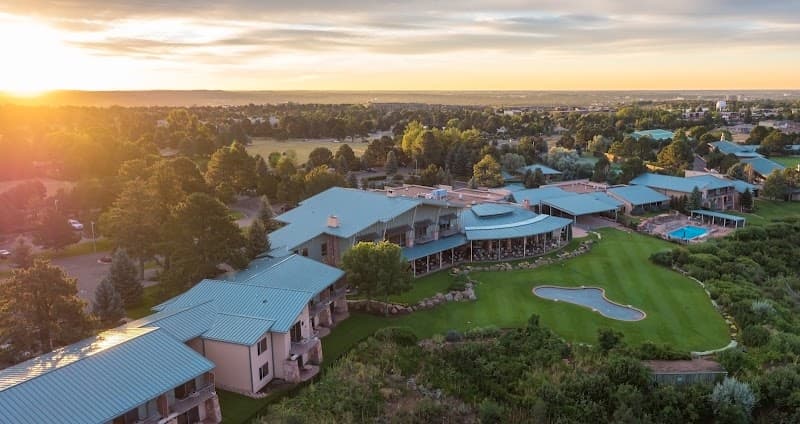 Glitter Gardens Resort and Spa Los Angeles photo