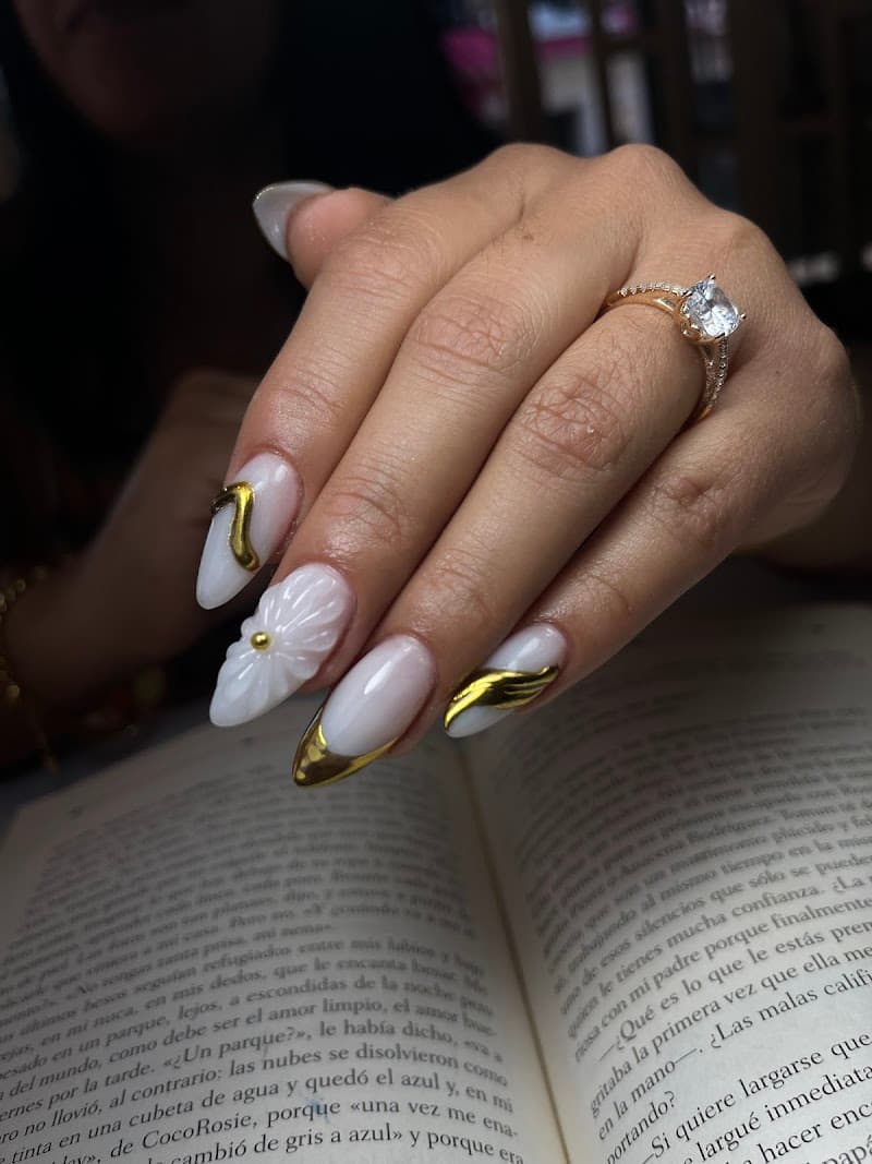 Glow studio by Joha San Juan del Río photo