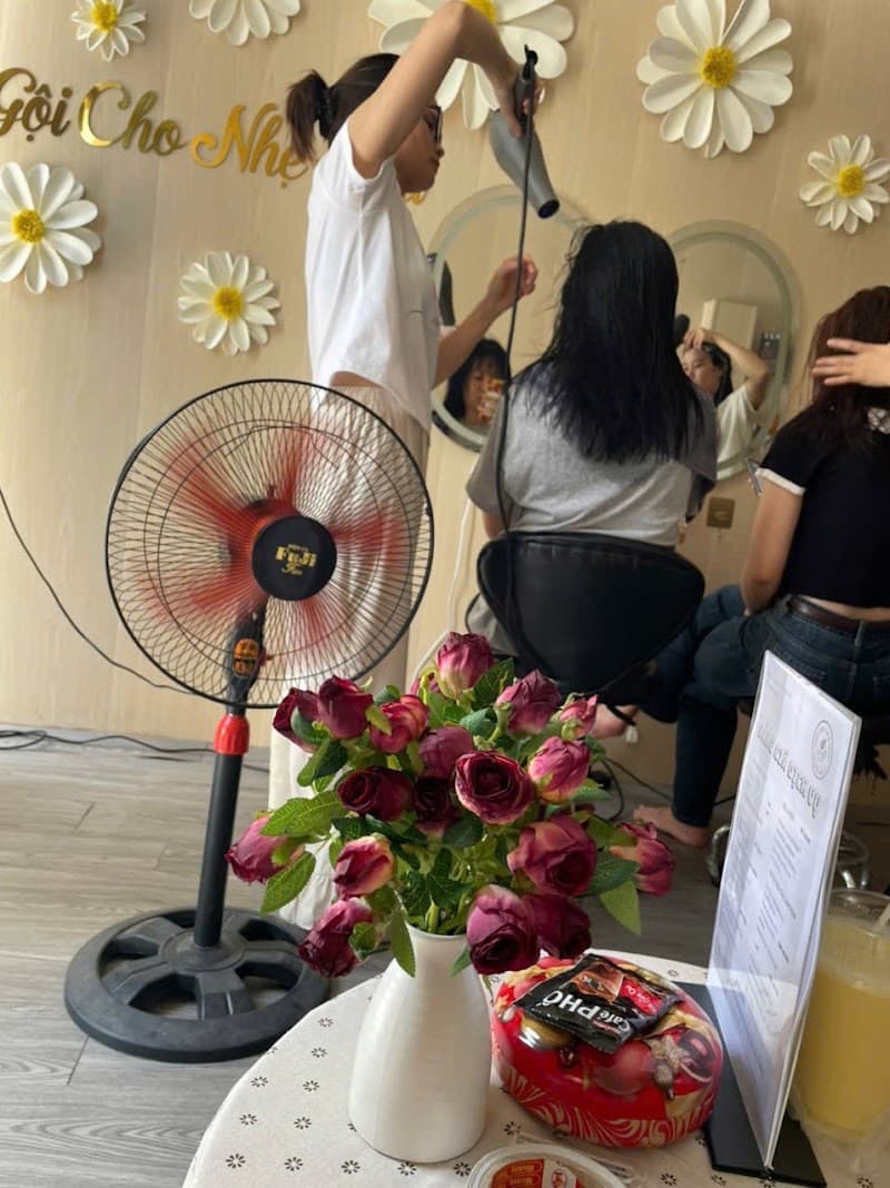 Gội Cho Nhẹ Đầu Vinh photo