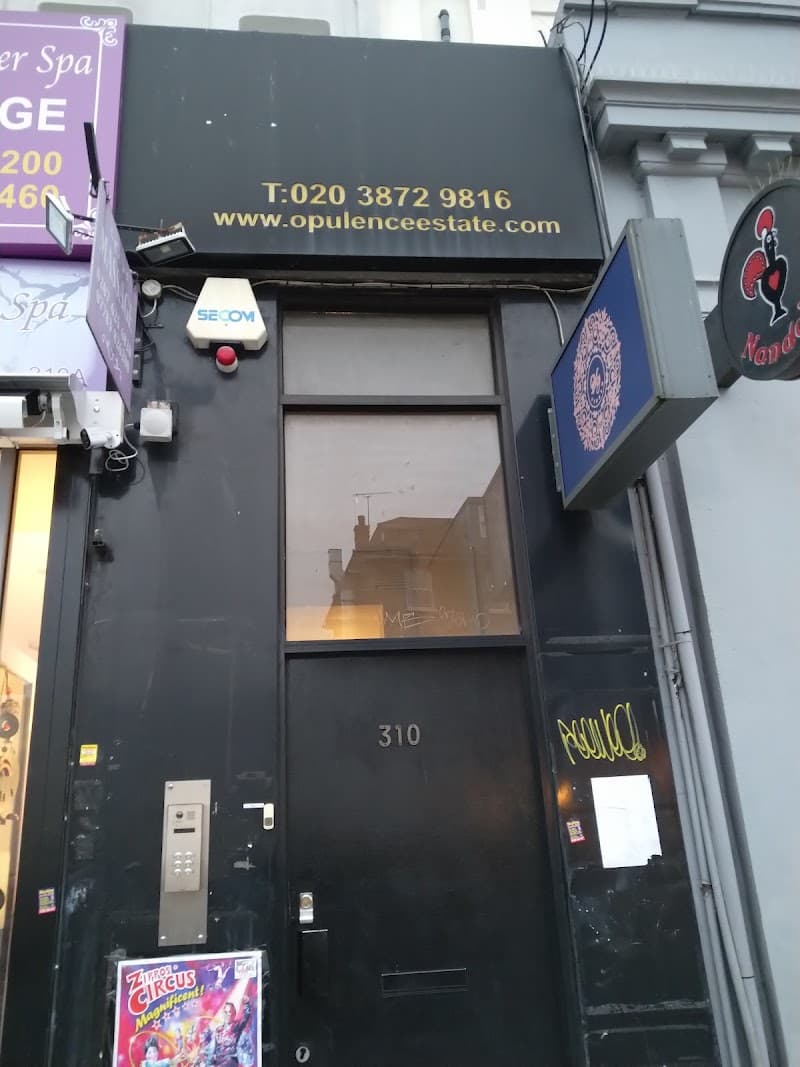 London golden finger spa photo