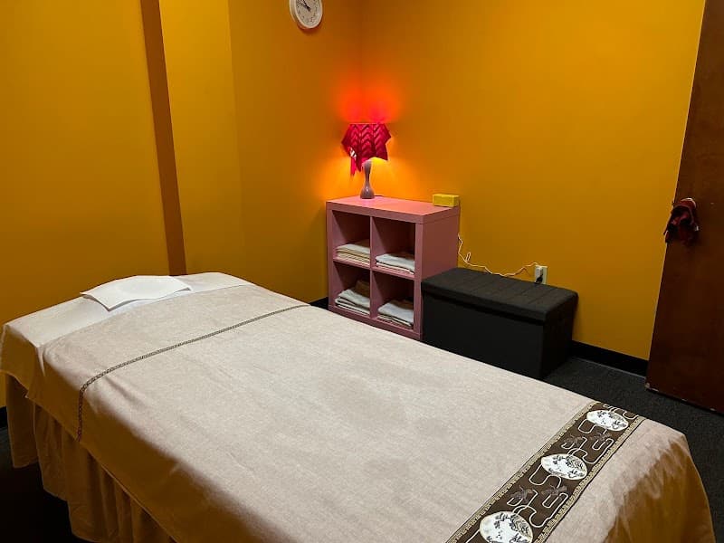 Golden Hands Asian Massage Spa Cordova photo