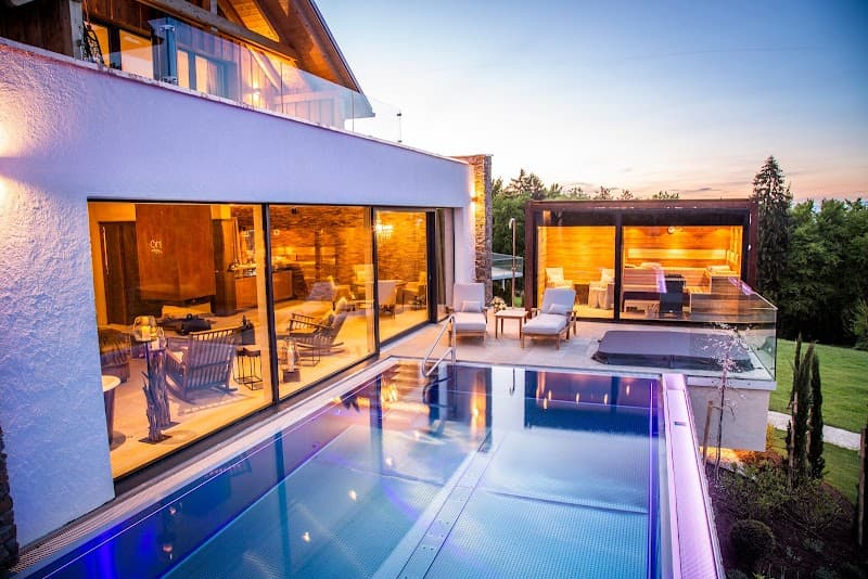 Golden Hill Country Chalets & Suites Graz photo