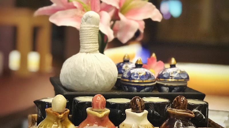 Golden Massage Ekkamai Bangkok photo