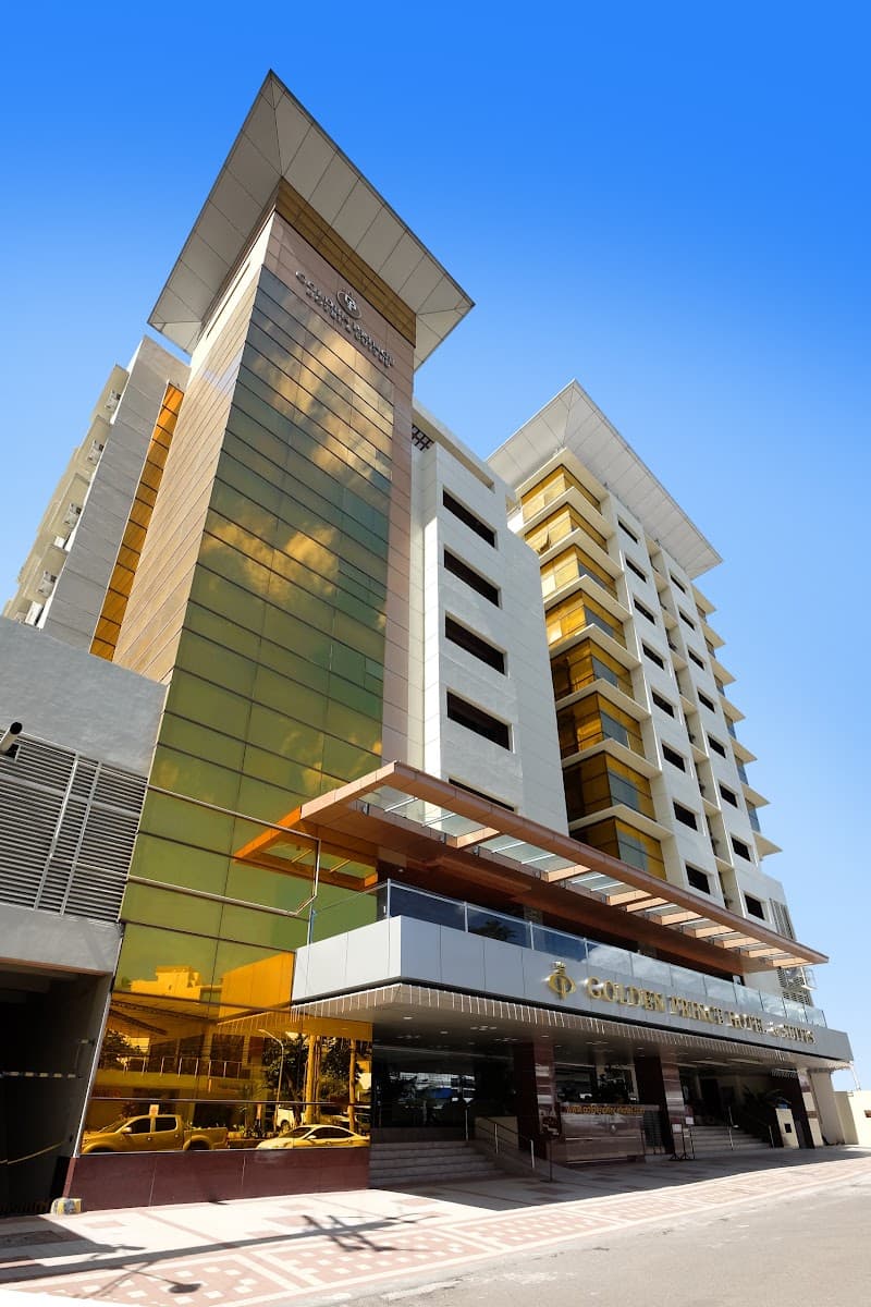Golden Prince Hotel and Suites Cebu photo