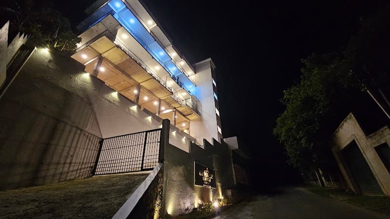 Golden Sky Hotel & Wellness Kandy photo