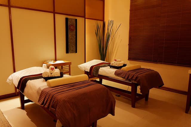 Golden Waves Spa Manama photo