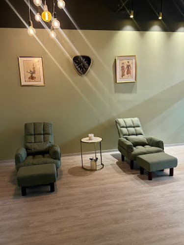 Goldfingers Thai Massage Gobuda Budapest photo