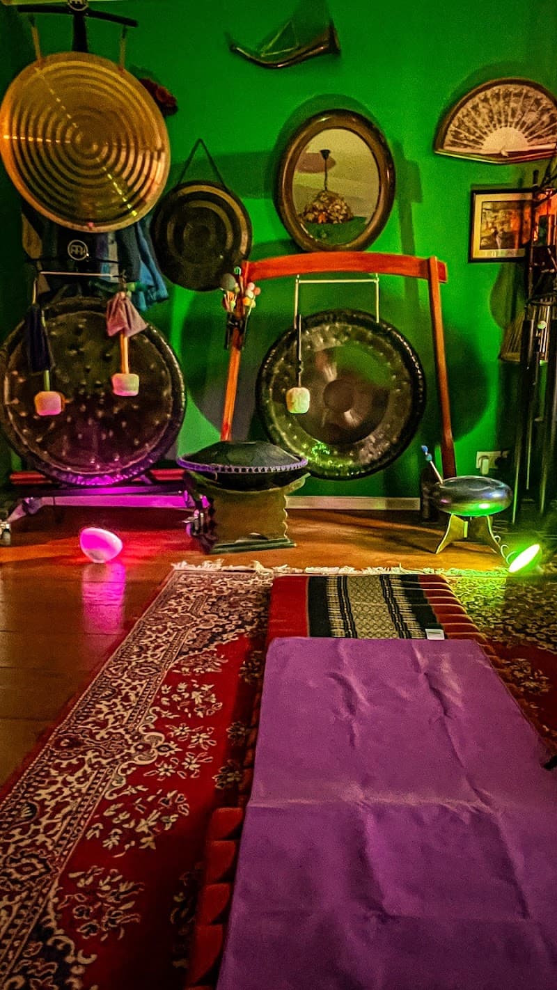 Gong Vibrations Spa in Covent Garden London photo