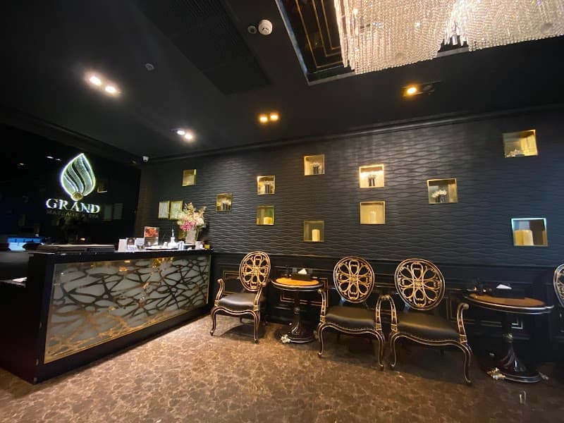 Grand Massage and Spa MBK Center Bangkok photo