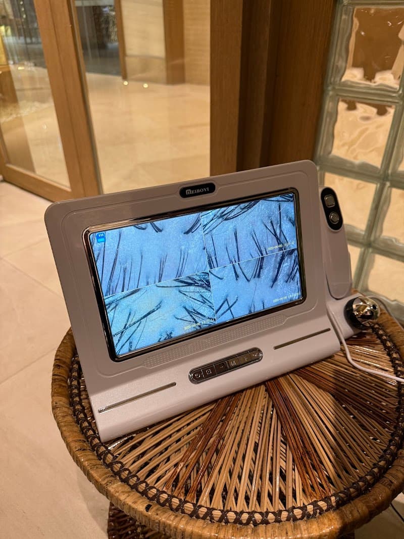 Grove Juno Clark Angeles City photo