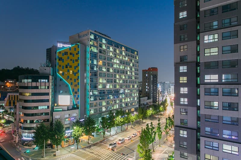 H Avenue Seoul photo