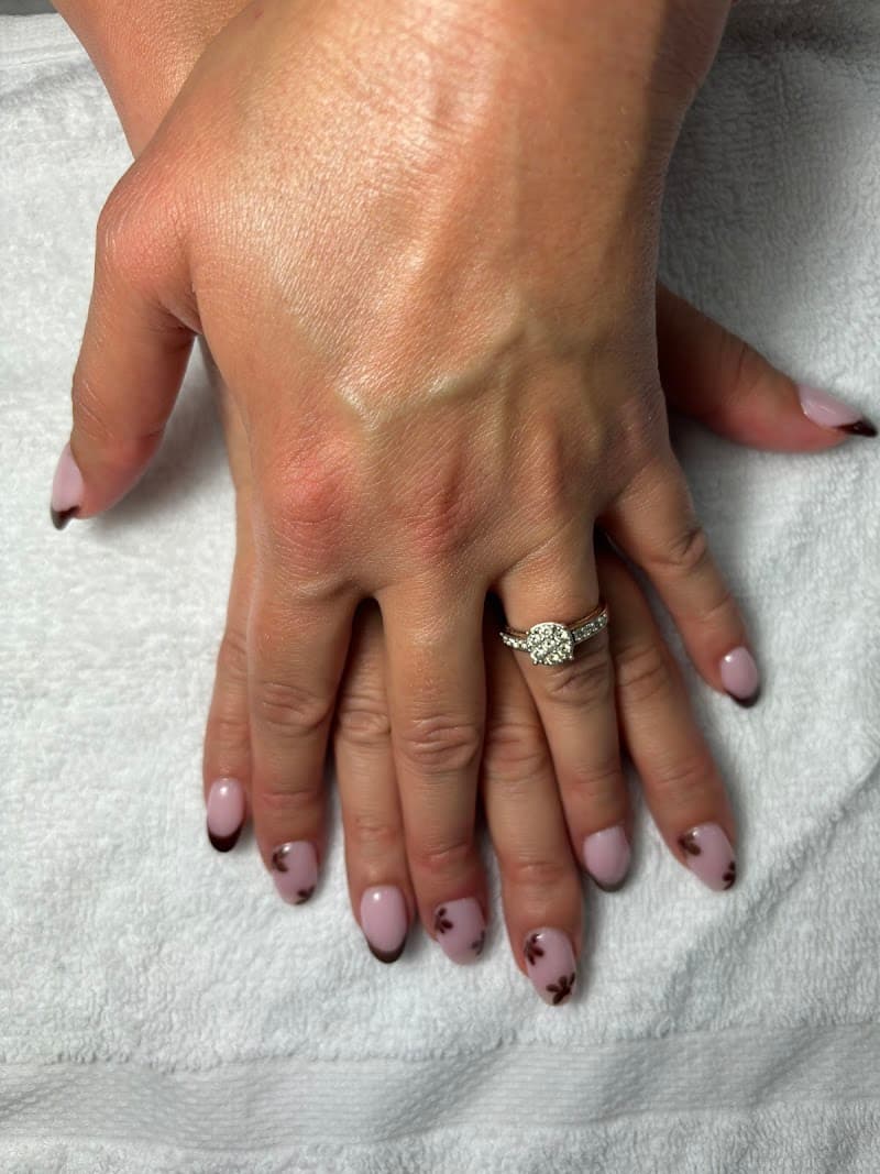 H Nails Liberty photo