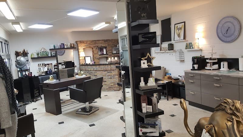 HAAR Atelier Jeanette MAYER Lachen photo