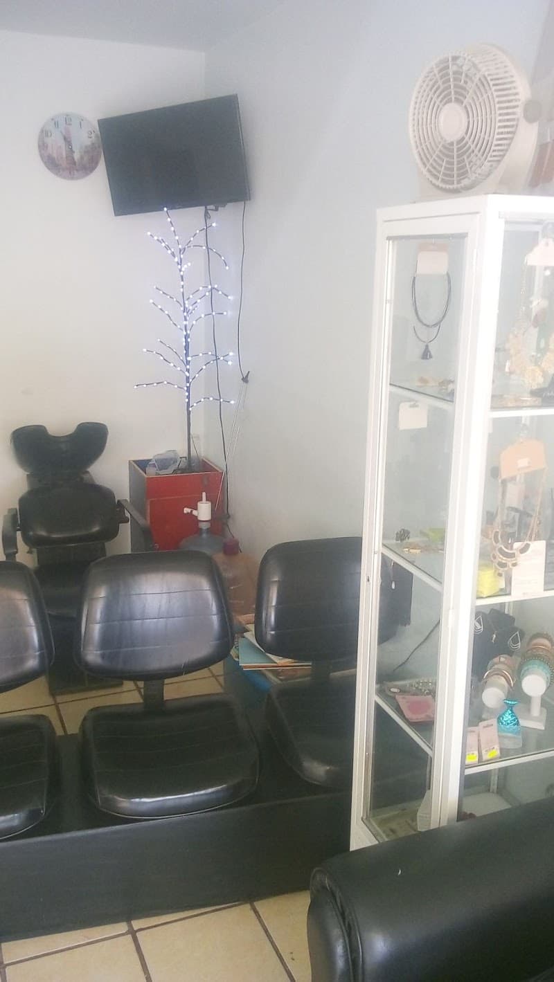 Hair Fashion Saloon León photo