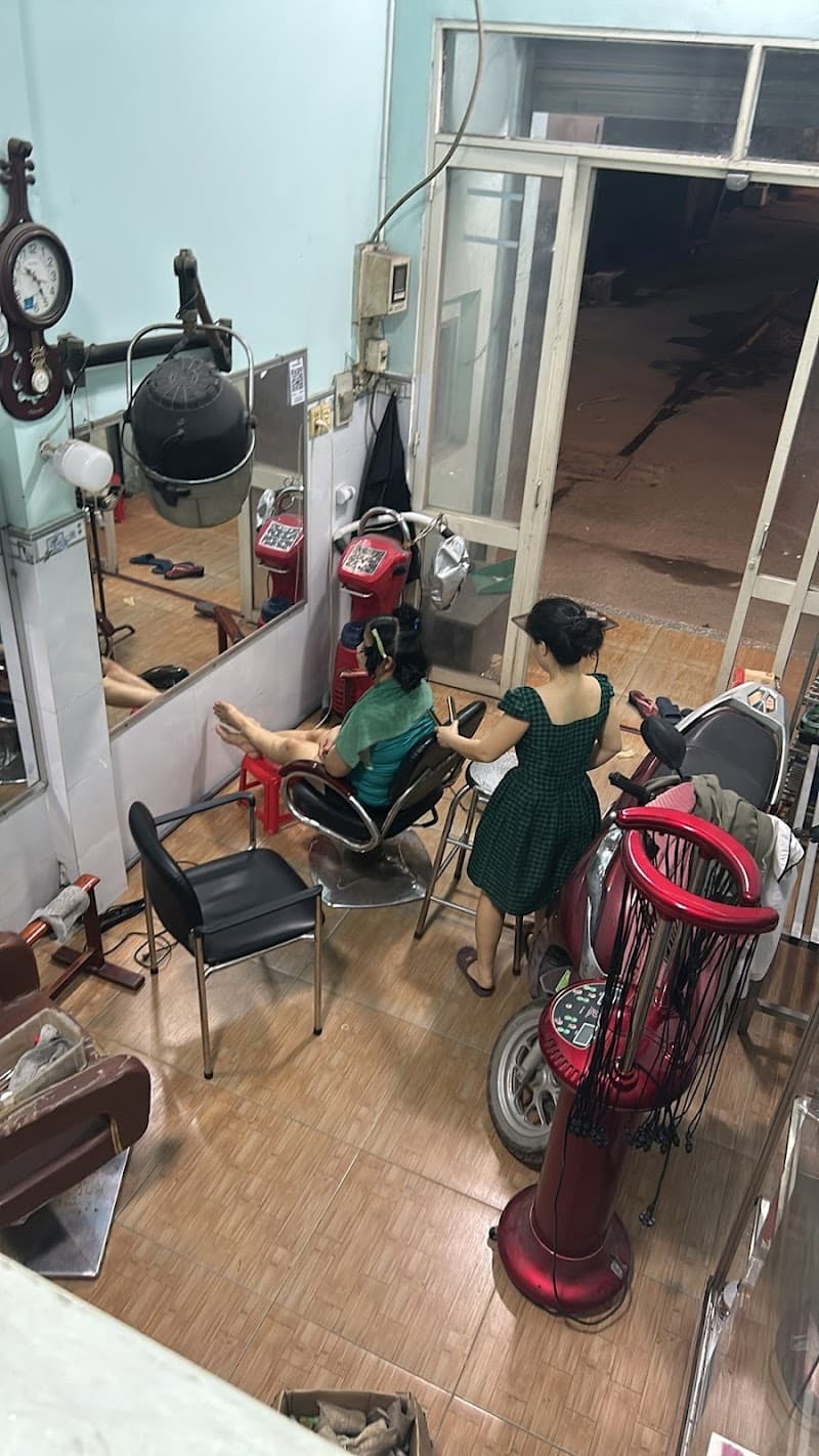 Hair & Nail Yến Nga Quận Tân Bình photo
