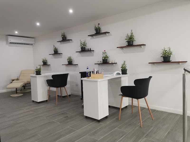 Hair's fly salon Low Lands photo