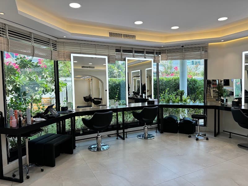 Hairdresser dubai Dubai photo