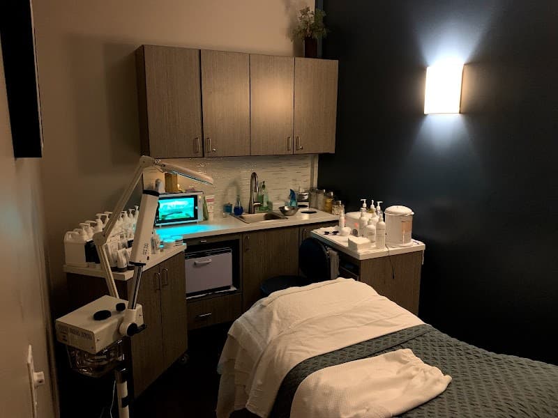 Hand & Stone - Toms River, NJ photo