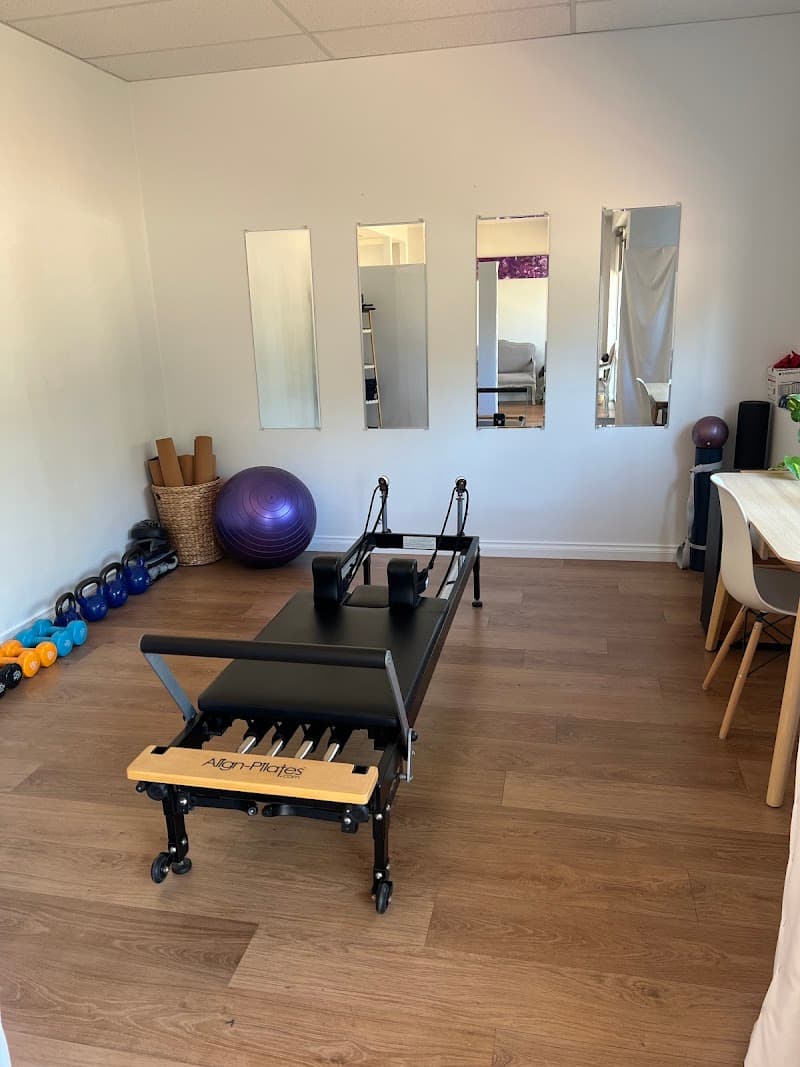 Hand to Heal Massage and Movement Perth photo