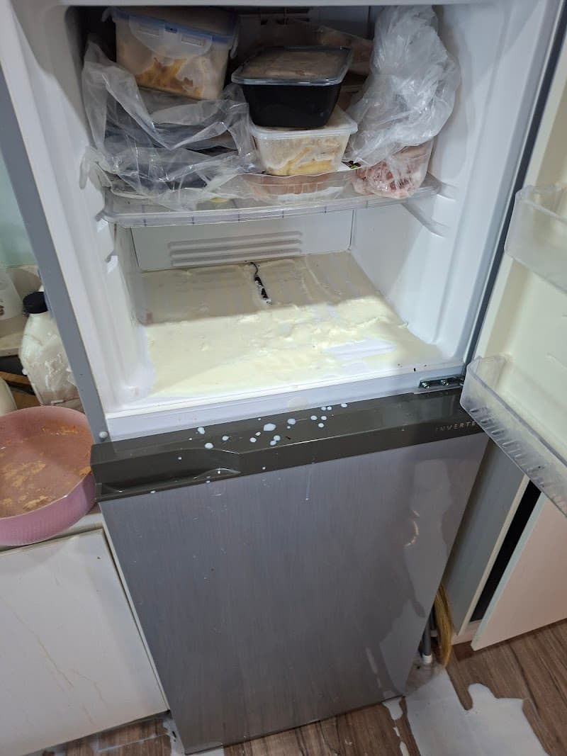 Happy Shop Must-Have Items Bangkok photo