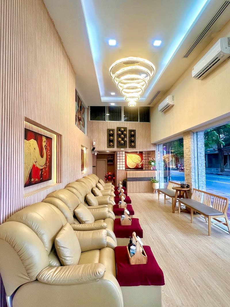 Happy Thai Massage Bangkok photo