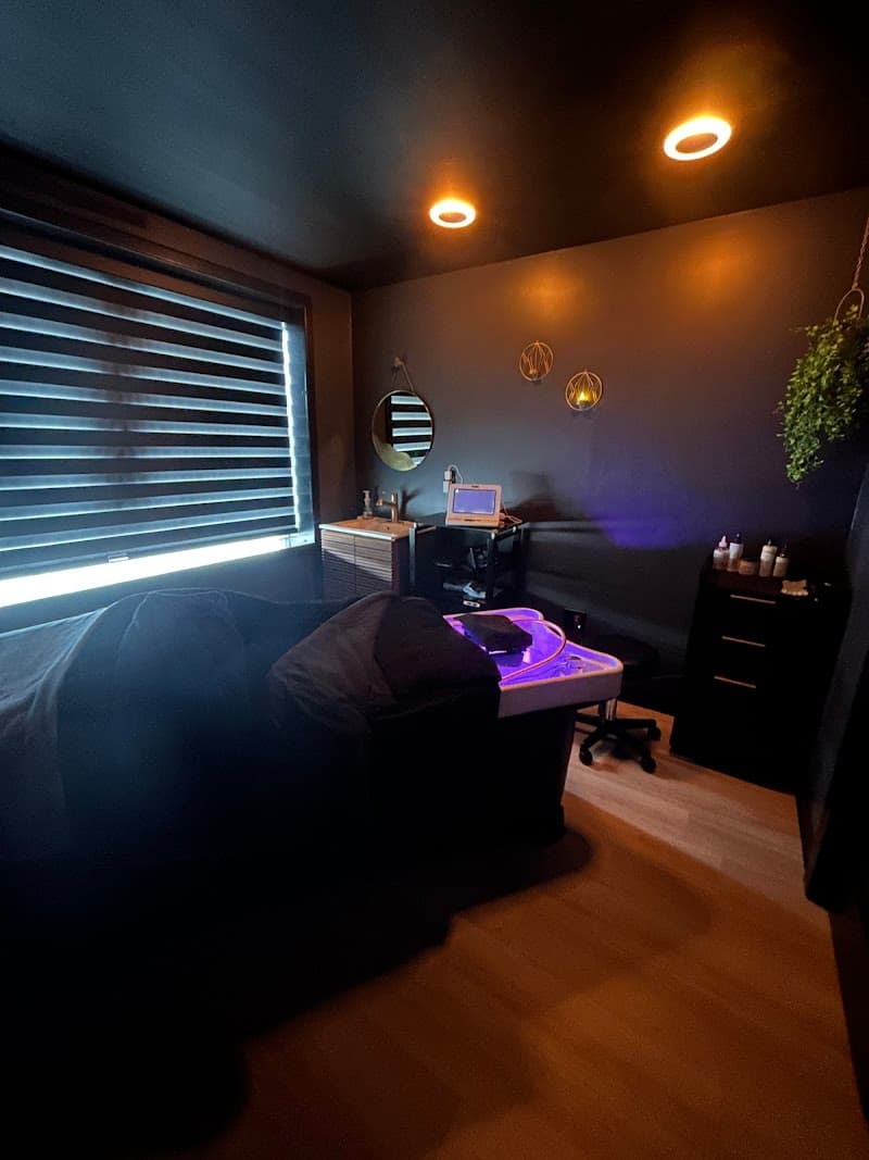 HeadWorks Salon and Day Spa Glastonbury photo