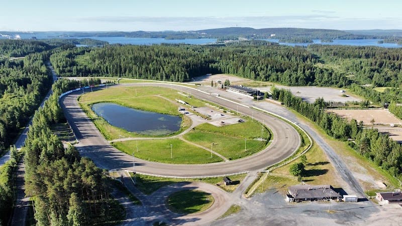 Hevoshieroja Tuula Tiihonen & Ravitalli Juha Pylkkänen Kuopio photo