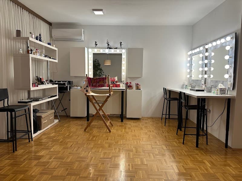 HI! Herceg Irena Studio Zagreb photo