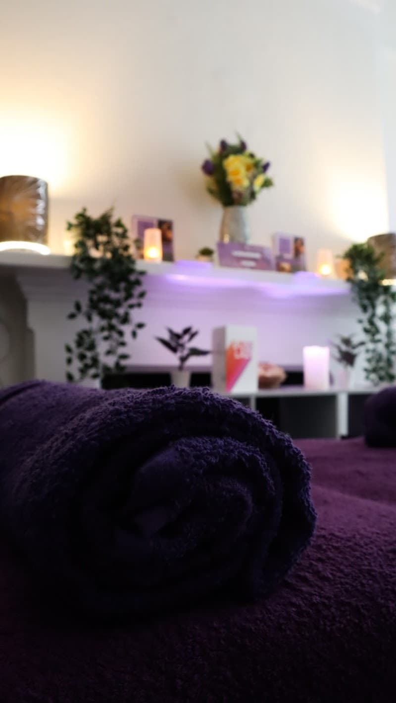 Hidden Zen - Holistic Massage Salon Derby photo