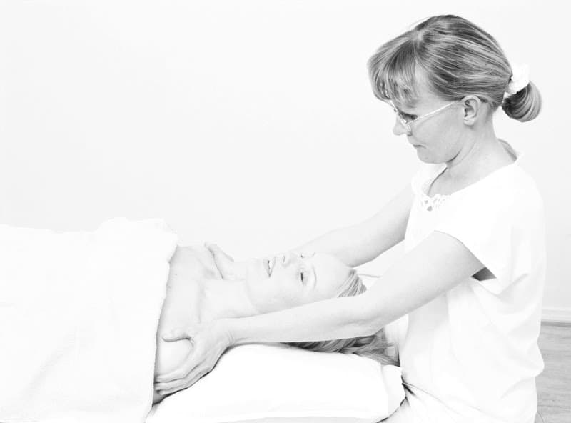 Hieroja ja vyöhyketerapeutti Augusta, Rovaniemi photo