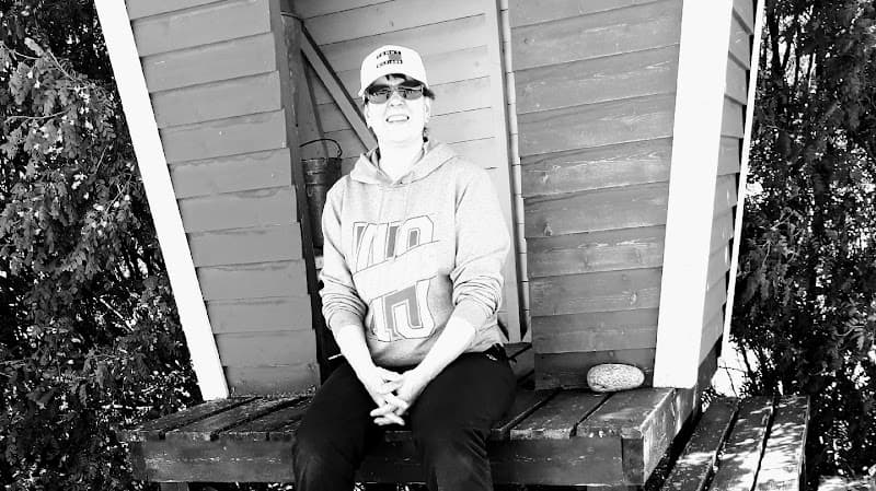 Hieroja jäsenkorjaaja Jukka Virtanen Heinola photo