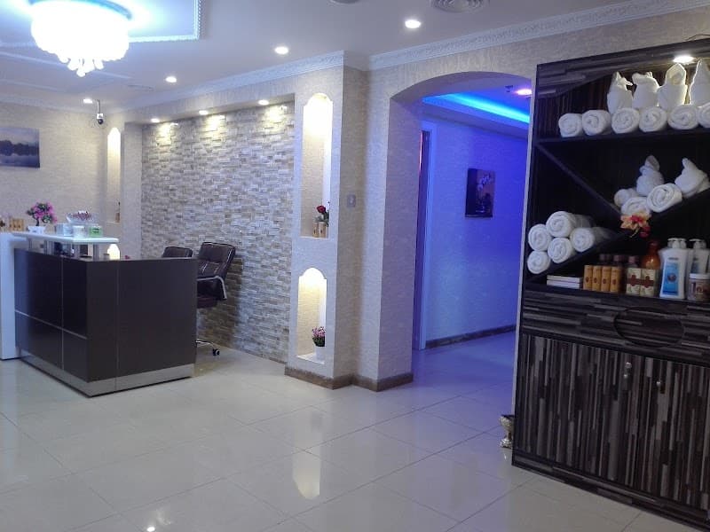 Dubai high class arab massage photo