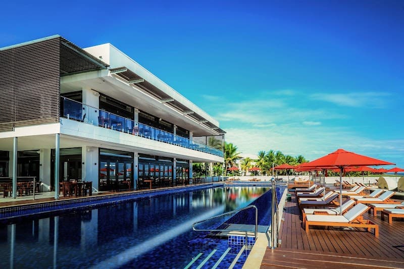 Hilton Fiji Beach Resort and Spa photo