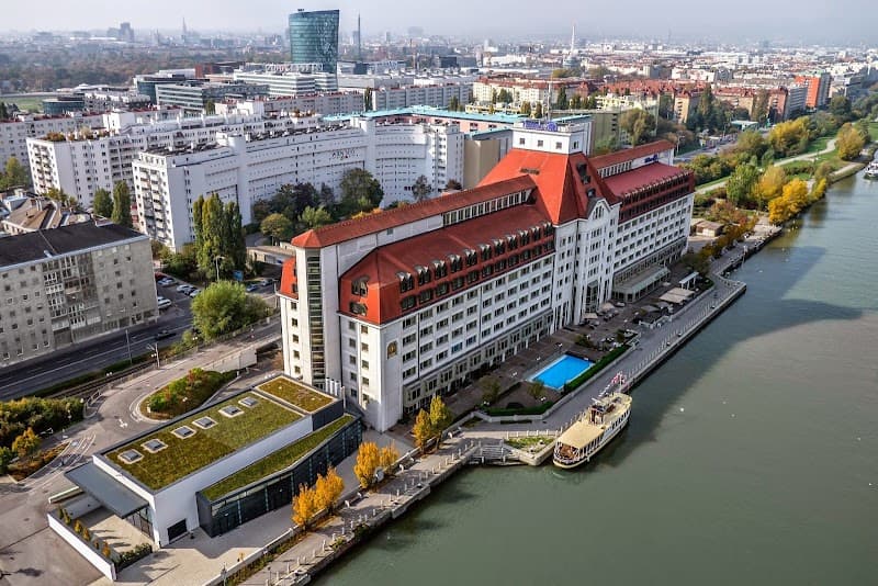 Hilton Vienna Waterfront photo