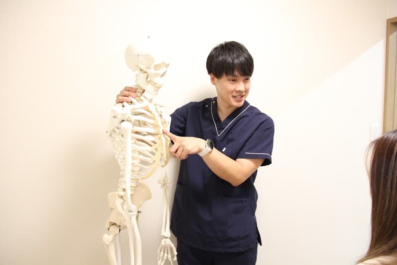 Hirotani Acupuncture Chiropractic Massage Clinic Tomita Bayashi City Kanan Town Traffic Accident Pelvic Correction Chiropractic Clinic Tondabayashi City photo